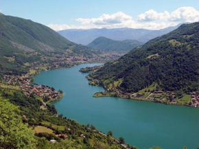 VILLETTA LAGO E MONTI